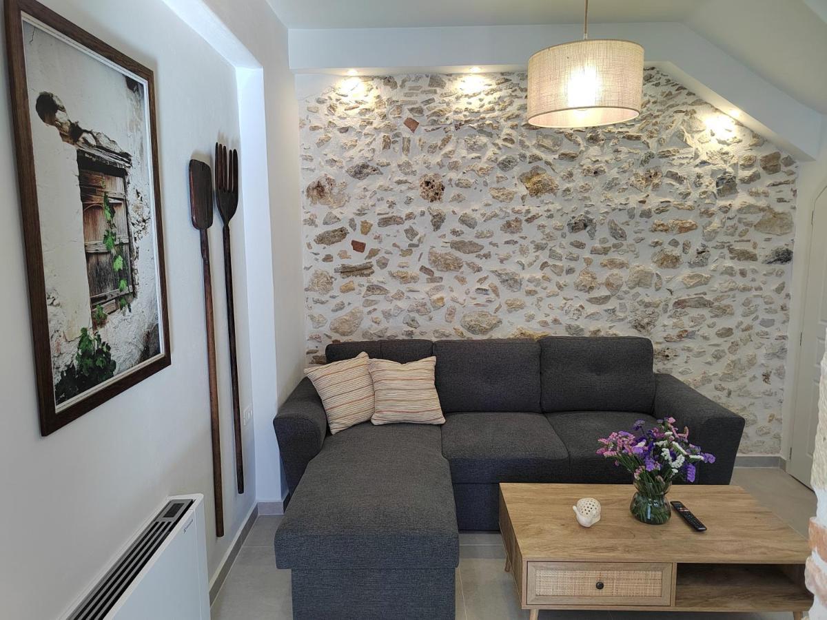 فيلا Mouse House With Sea View And Mini Pool Platanés المظهر الخارجي الصورة